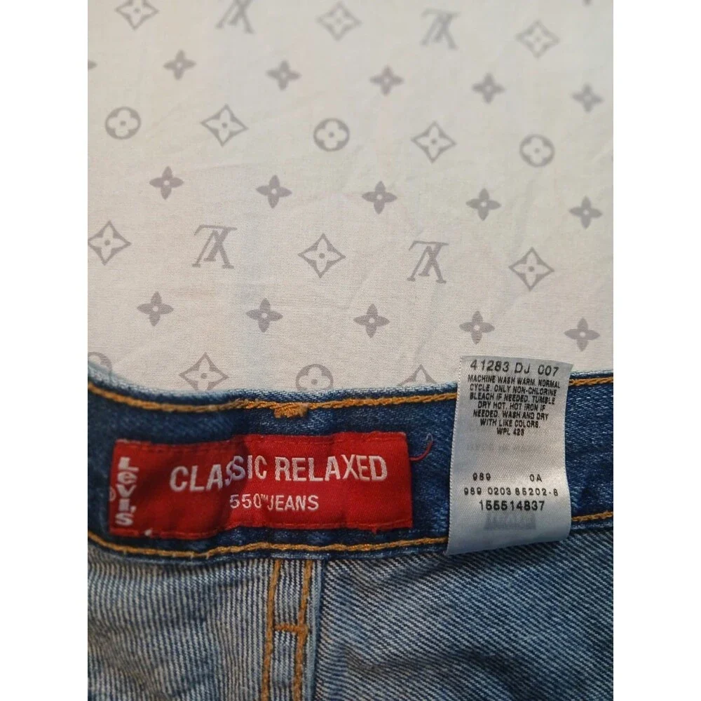 Levi's 550s Classic Relaxed Fit Blue Cotton Denim Shorts 5-Pocket Distressed 16m